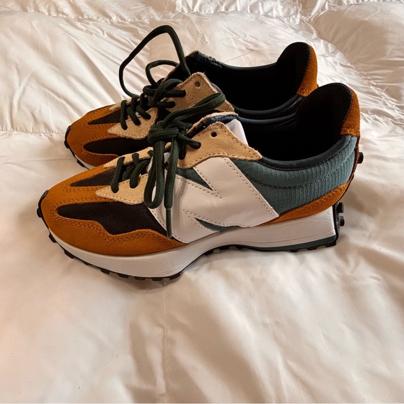 New Balance 327 Women's Sneakers in Teal, White, Tan, and Black - Picture 2 of 7